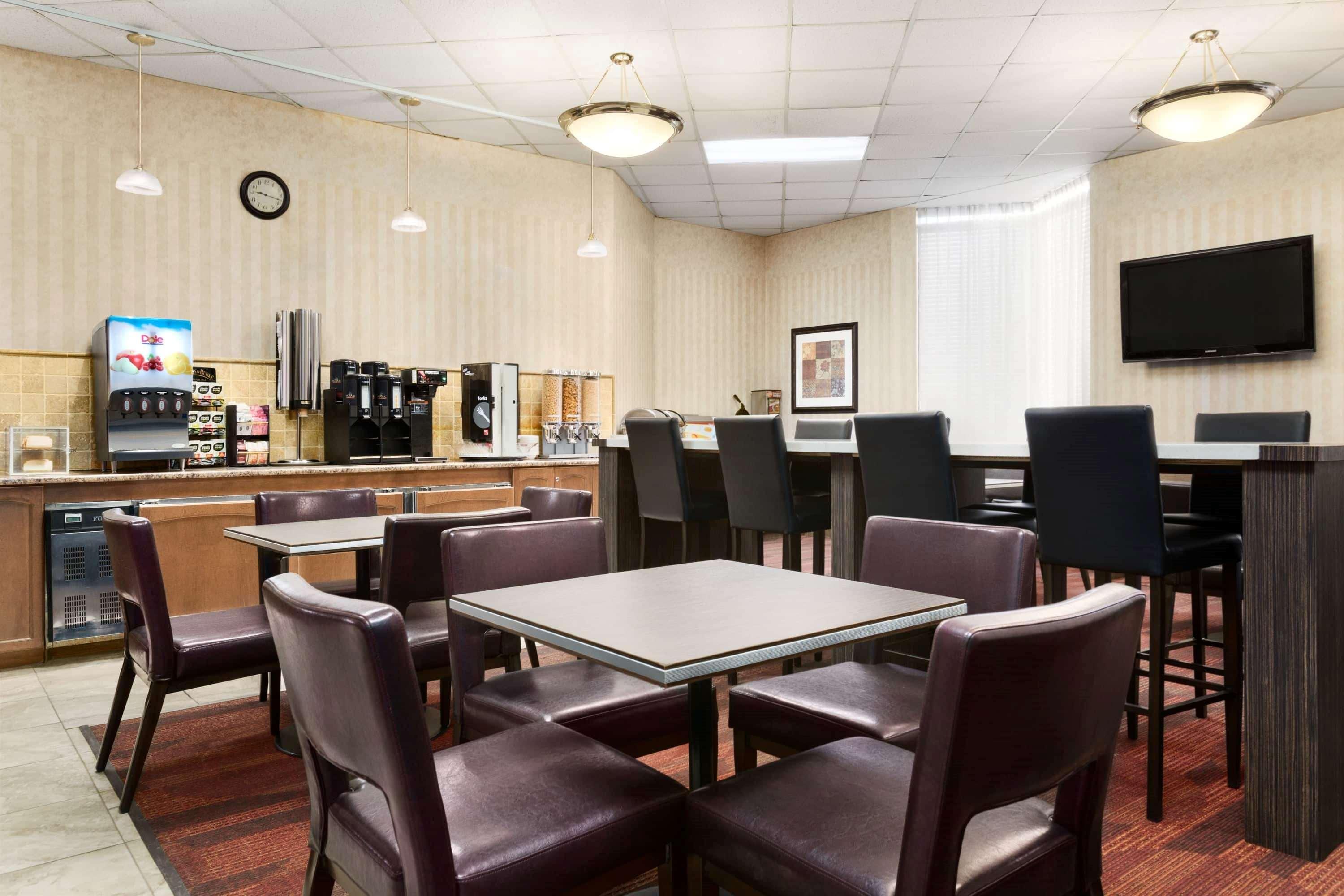Travelodge By Wyndham Lloydminster Dış mekan fotoğraf