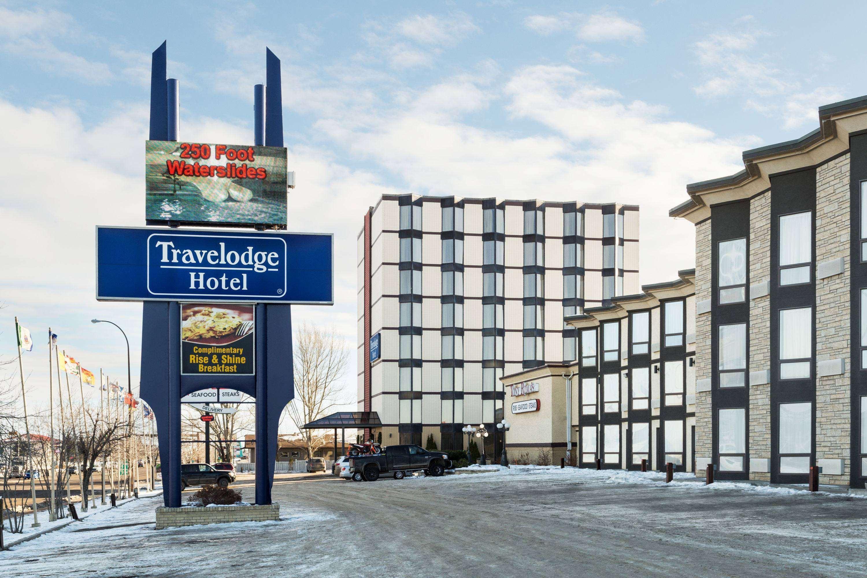 Travelodge By Wyndham Lloydminster Dış mekan fotoğraf