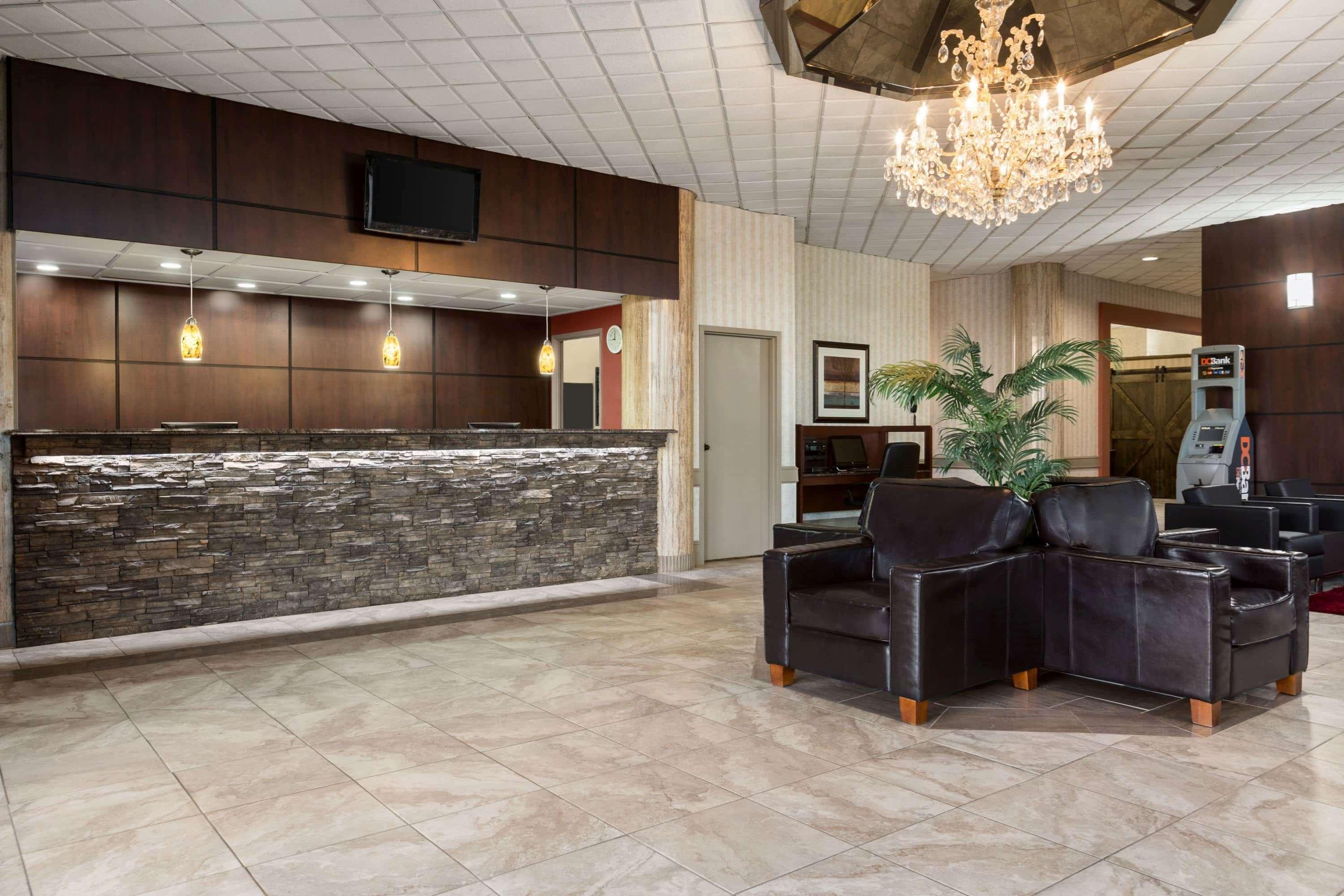 Travelodge By Wyndham Lloydminster Dış mekan fotoğraf