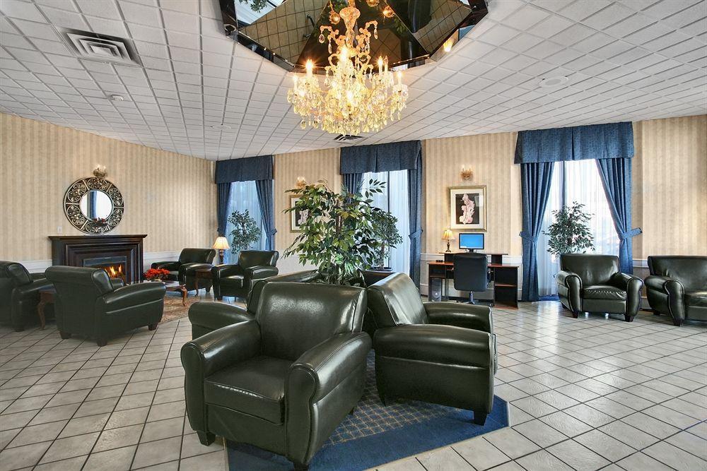 Travelodge By Wyndham Lloydminster Dış mekan fotoğraf