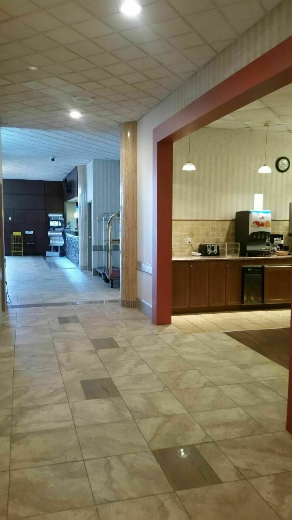 Travelodge By Wyndham Lloydminster Dış mekan fotoğraf